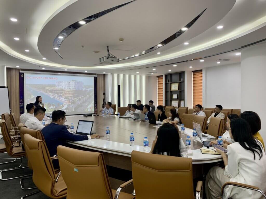 Cuộc thi "Truy tìm tài năng MSH - Giám đốc Dự án" được tổ chức tại Tầng 17, văn phòng MSH Group, số 1 Thái Hà, Đống Đa, Hà Nội